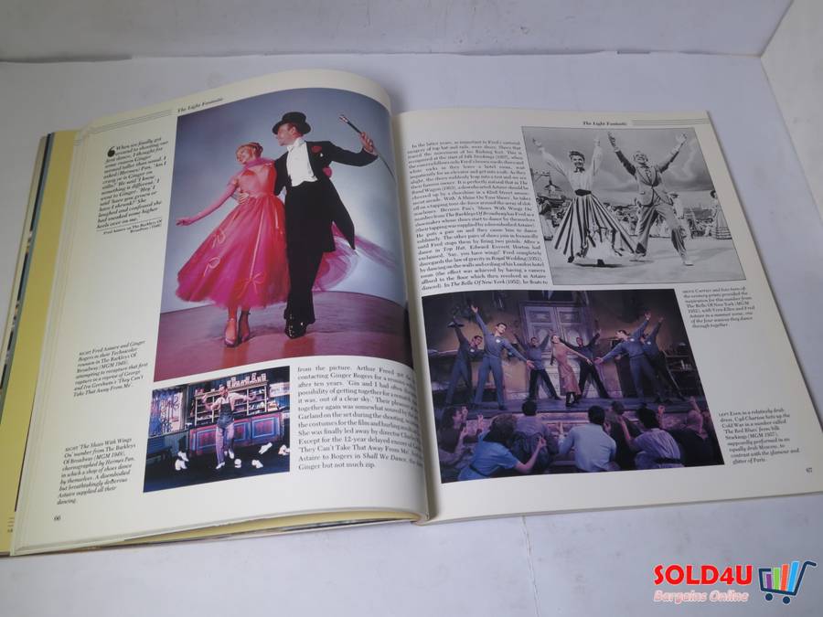 Glamorous Musicals by Ronald Bergan