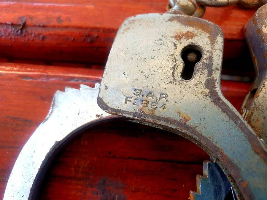 COMPLETE SET OF SAP HAND CUFFS