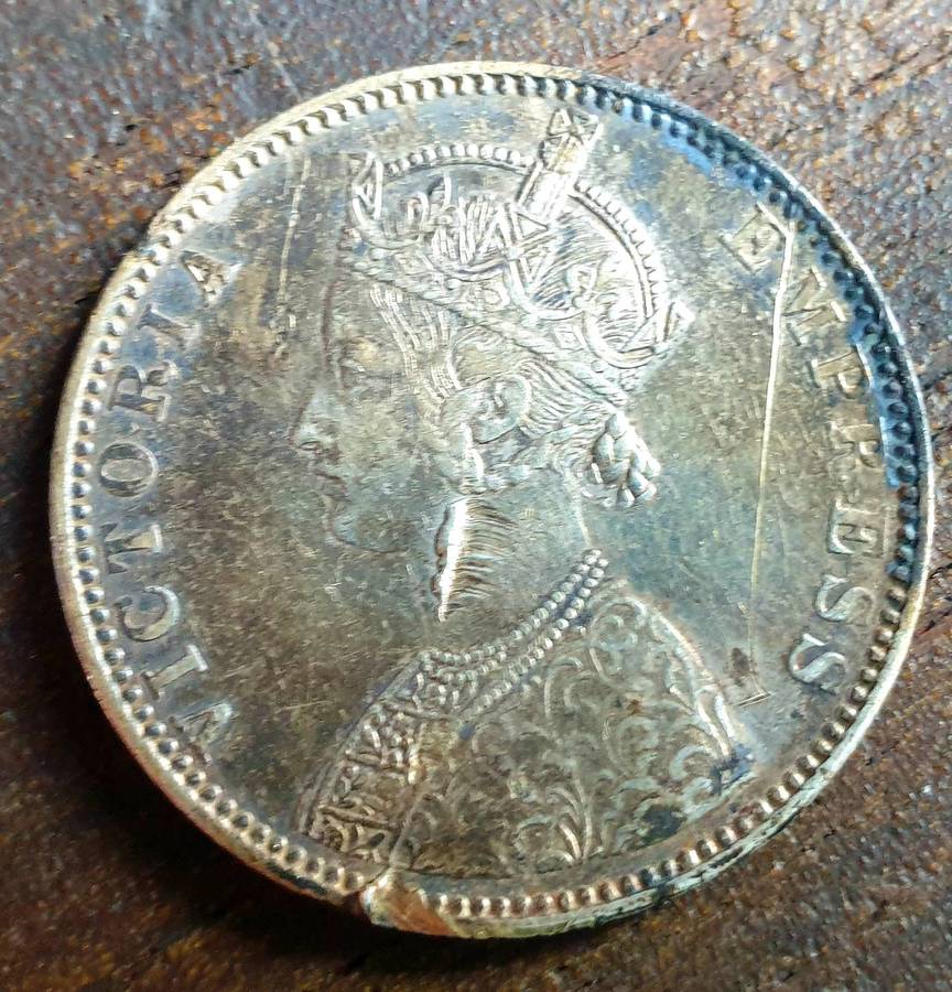 1892 VICTORIA BRITISH INDIA SILVER 1 RUPEE