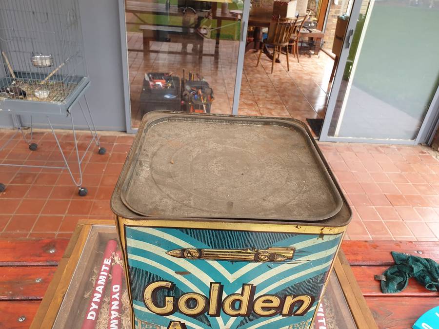 RAREGOLDEN ARROW 10 POUND TOBACCO TIN