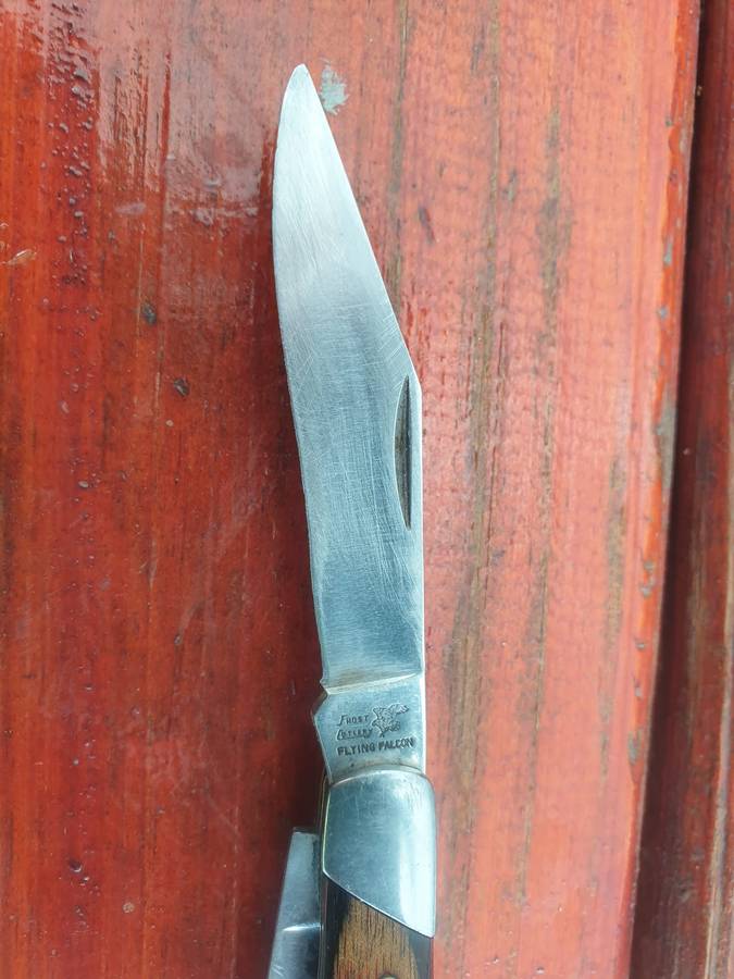 RETRO FROST CUTLERY FLYING FALCON POCKET KNIFE
