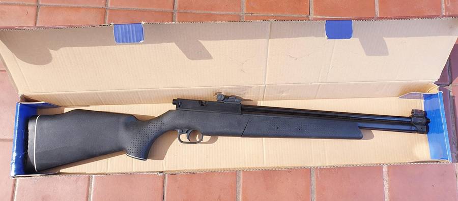 WEBLEY REBEL 4.5 MM PUMP UP AIR RIFLE