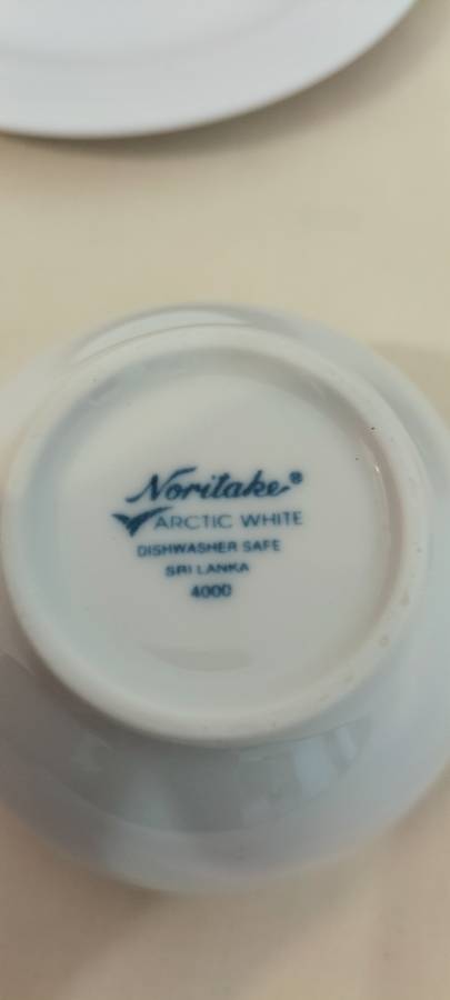 Set of 4 Noritake Arctic White Cups and Saucers