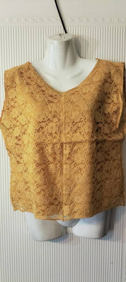 Beautiful Ladies Sleeveless Top - M - No Name (Nr20)