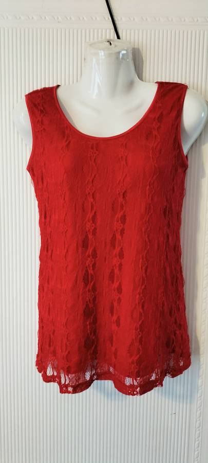 Beautiful Ladies Sleeveless Top - M - ML Classics (Nr24)