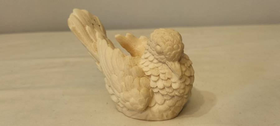 Collectible Bird Figurine nr 9 Beautiful Resting Resin Dove