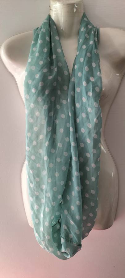 Beautiful Ladies Circular Scarf (Nr2)