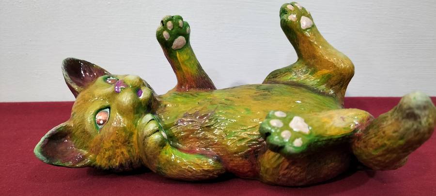 An Absolutely Magnificent Bohemian Hand Painted Cat (Nr2).