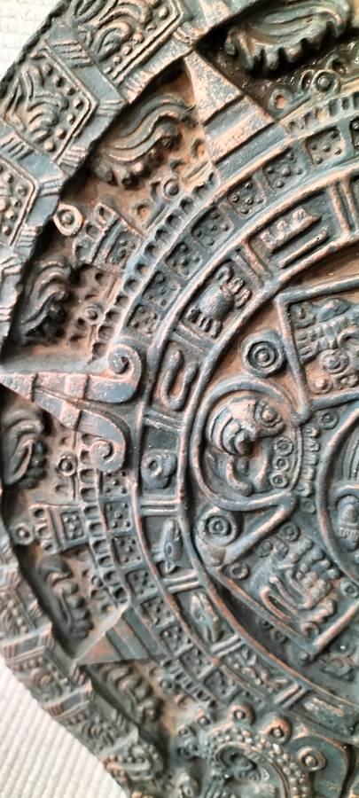 A Magnificent Aztec Theme Green and Gold Cement Aged Look Wall Hanging (nr4)