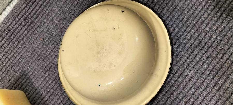 Stunning Small Enamel Soap Holder With a Genuine Unused Old 200 grams "Boerseep"