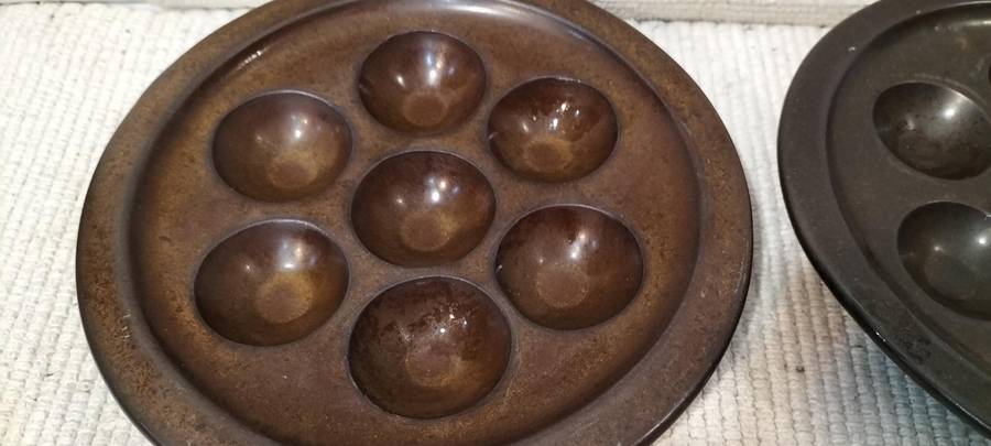 2 x Rare Superior Quality Heavy (1kg each) Stoneware Escargot (Snails) Servers