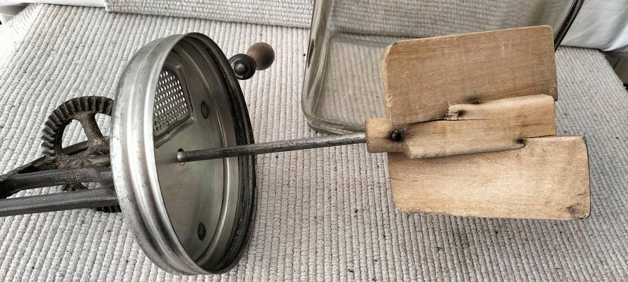 A Magnificent Complete and Working Vintage Dazey No 40 Butter Churn