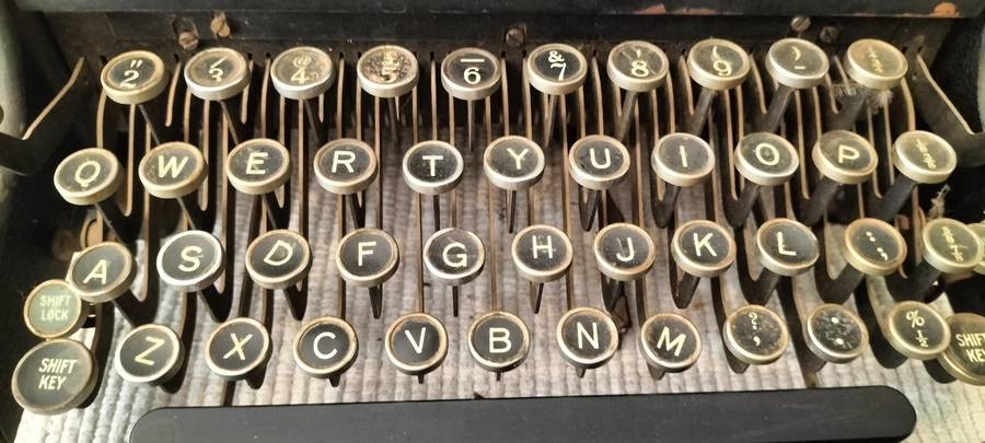 A Magnificent Antique Circa 1917 Woodstock N852247 Typewriter