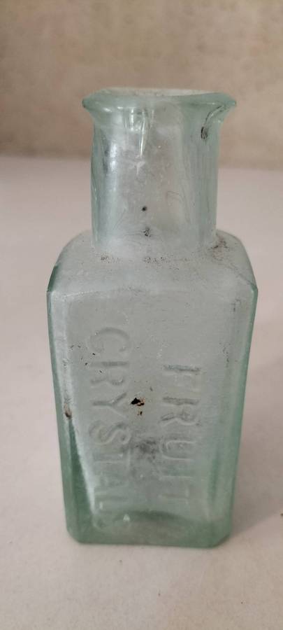 Rare Antique Circa 1898 Clarence Fruit Crystals Bottle