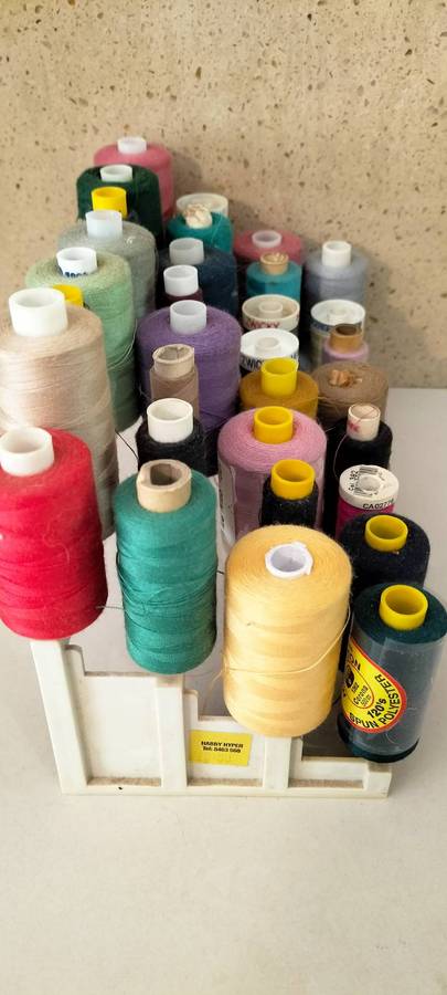 Cotton Reel Stand with 32 Cottons Included. (nr1)