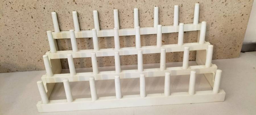 Cotton Reel Stand with 32 Cottons Included. (nr1)