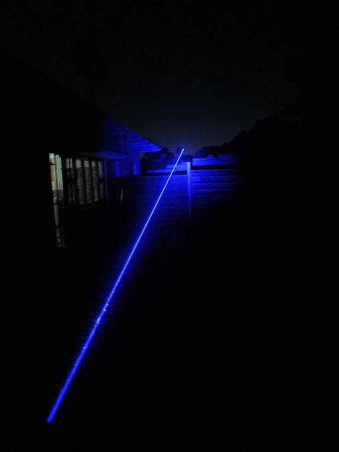 5000mW 1.5KM High Range Blue Laser (Can light matches)