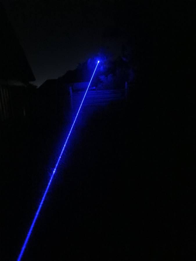 5000mW 1.5KM High Range Blue Laser (Can light matches)