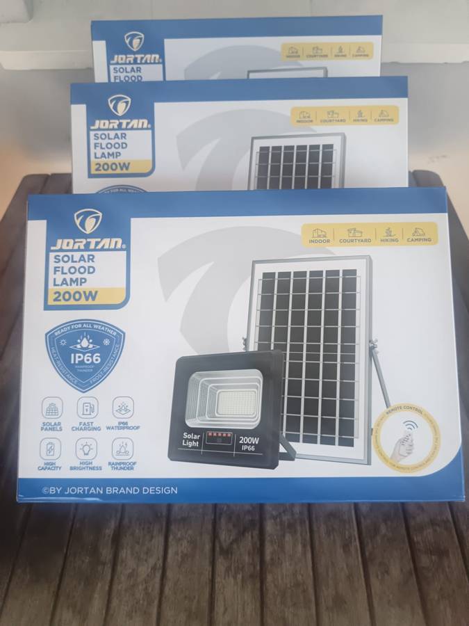 JORTAN 200W SOLAR FLOODLIGHT