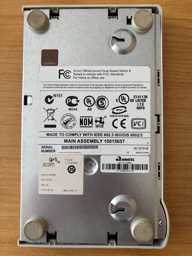 3Com - OfficeConnect Dual Speed Switch 8