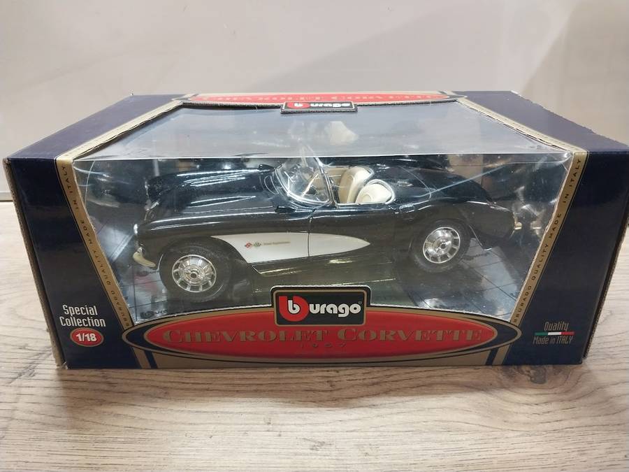 Chevrolet Corvette 1967  1/18