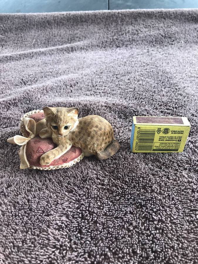 COUNTRY ARTISTS CAT FIGURINE - QUEEN OF HEARTS # 02824 * CRAZY R1 START *