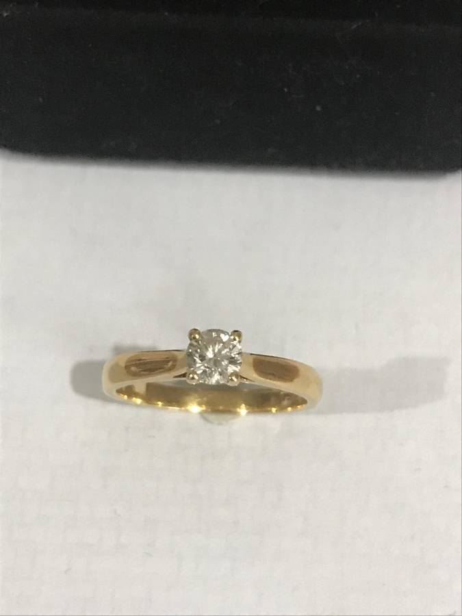 Solid 18ct Gold Solitaire Diamond Ring