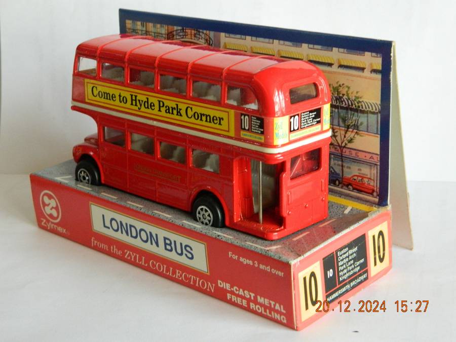ZYLMEX  -  10  -   THE ROUTEMASTER  -  LONDON BUS