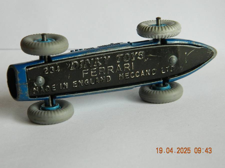 DINKY TOYS  -  234  -  FERRARI RACING CAR