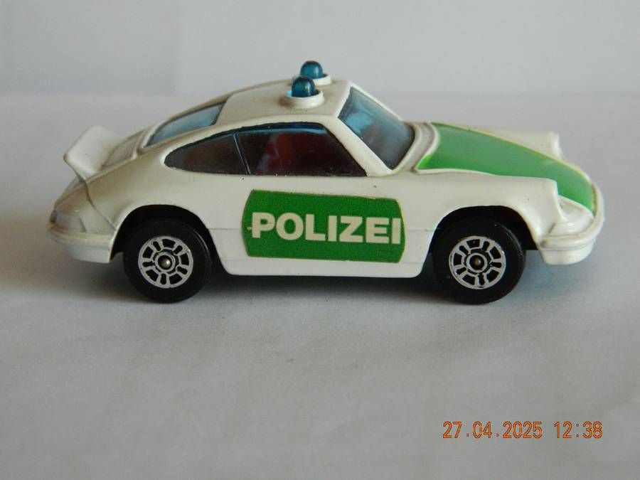 CORGI JUNIOR   -    -   PORSCHE CARRERA