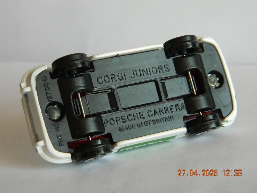 CORGI JUNIOR   -    -   PORSCHE CARRERA