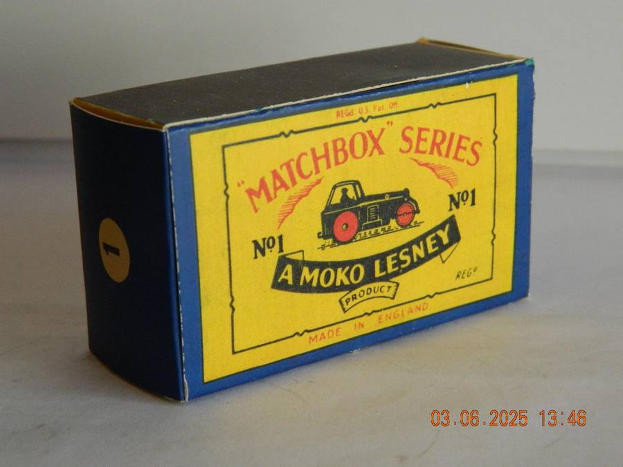 MATCHBOX SERIES  -  1 b -    DIESEL ROAD ROLLER  -  (AVELING BARFORD) - 57MM