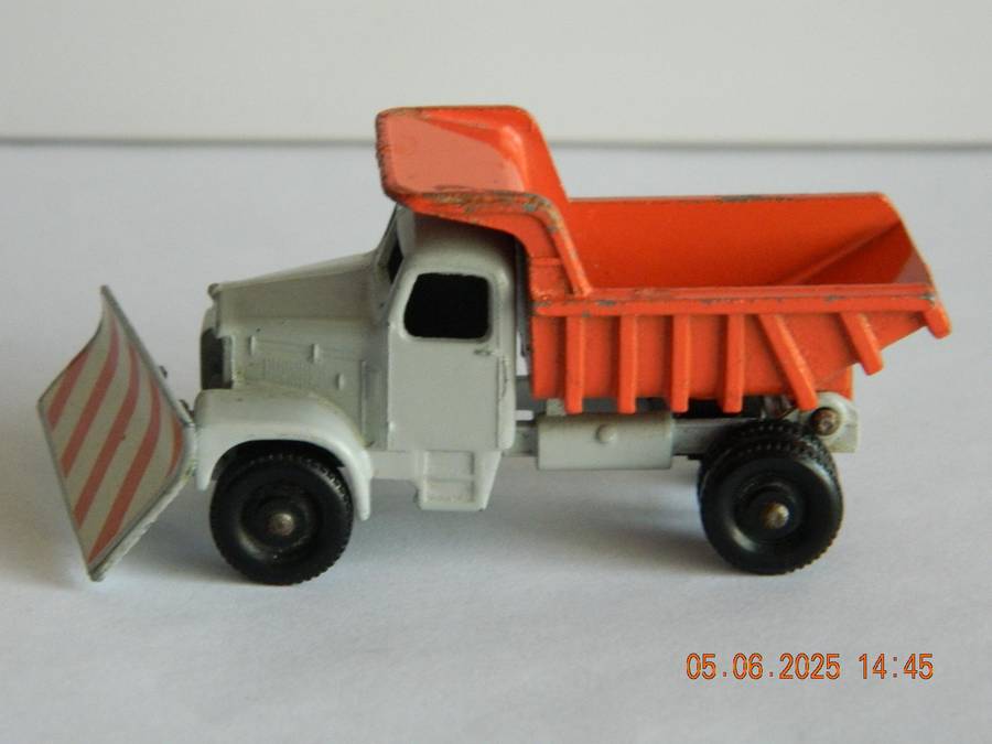 MATCHBOX SERIES  - 16  -  SCAMMELL SNOW PLOUGH