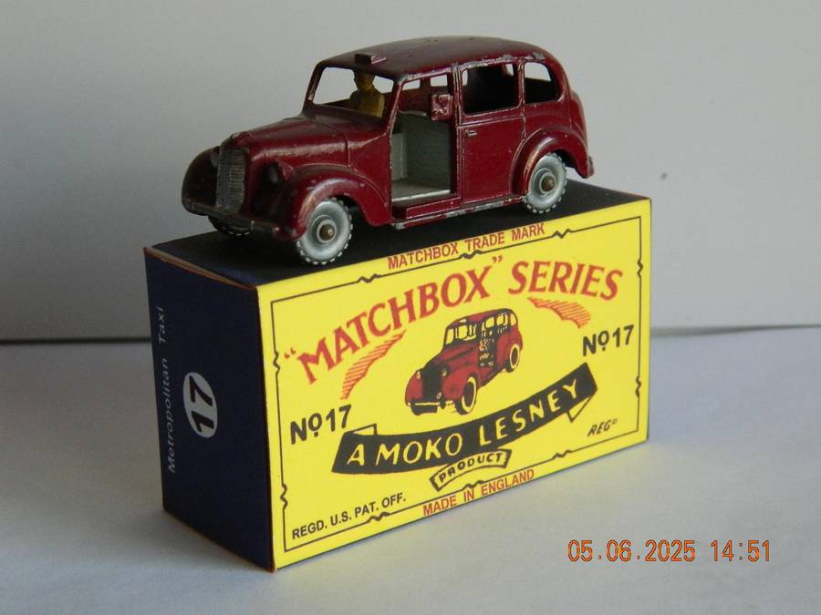 MATCHBOX SERIES  - 17  - AUSTIN FX3 TAXI