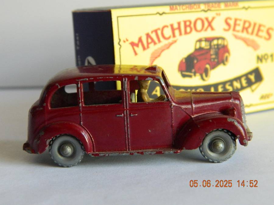 MATCHBOX SERIES  - 17  - AUSTIN FX3 TAXI
