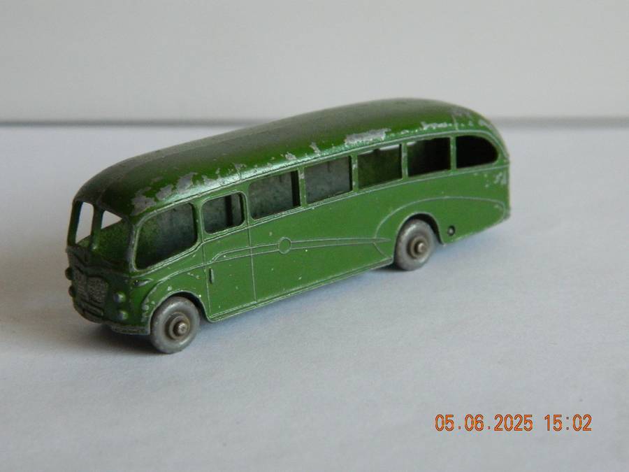 MATCHBOX SERIES  - 21  -   BEDFORD DUPLE LUXURY COACH