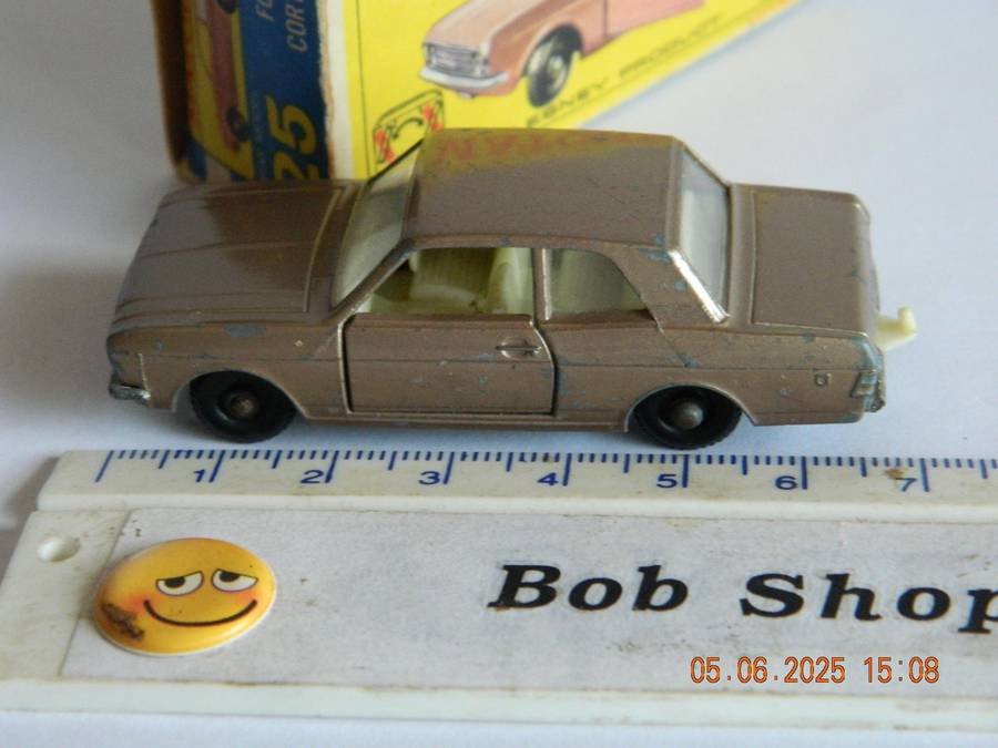 MATCHBOX SERIES  - 25  -   FORD CORTINA  -  ORIGINAL BOX