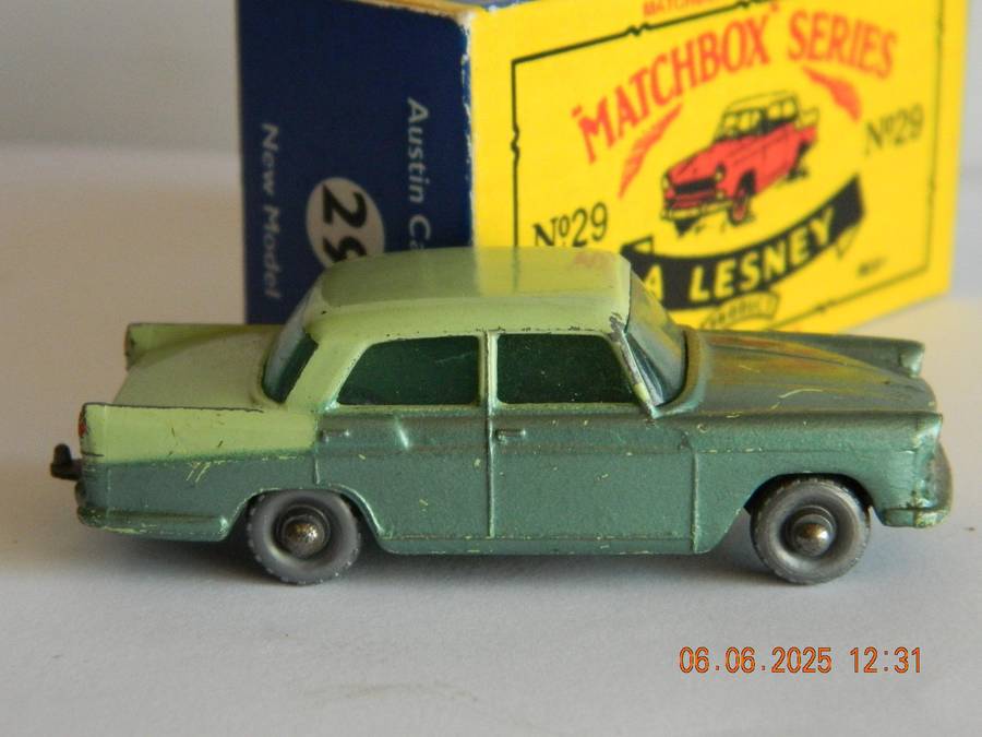 MATCHBOX SERIES  -  29  -   AUSTIN A55 CAMBRIDGE
