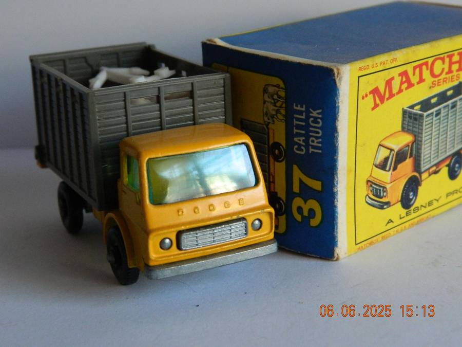 MATCHBOX SERIES  -  37  -   DODGE CATTLE TRUCK  -  ORIGINAL BOX