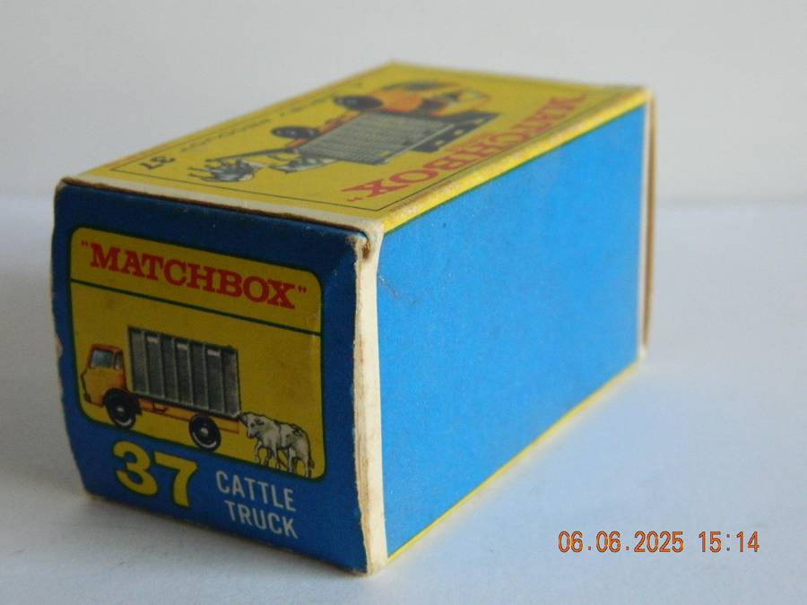 MATCHBOX SERIES  -  37  -   DODGE CATTLE TRUCK  -  ORIGINAL BOX