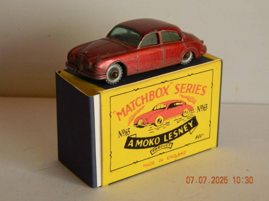 MATCHBOX SERIES  -  NO. 65  -  JAGUAR  3.4 LITRE