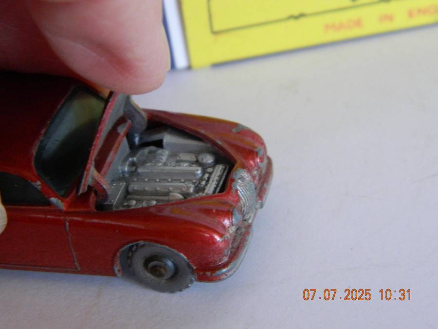 MATCHBOX SERIES  -  NO. 65  -  JAGUAR  3.4 LITRE