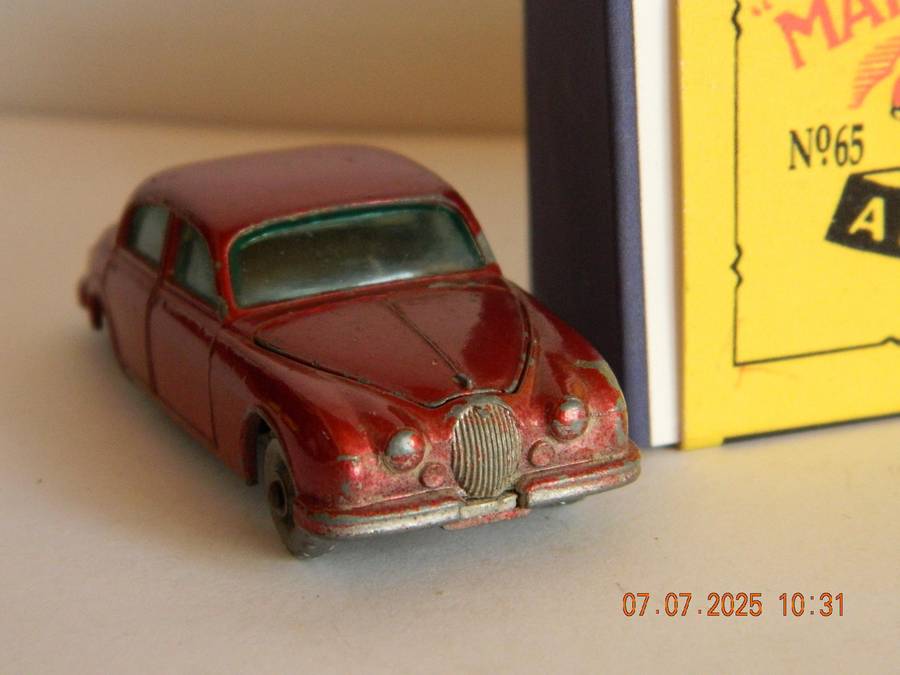 MATCHBOX SERIES  -  NO. 65  -  JAGUAR  3.4 LITRE