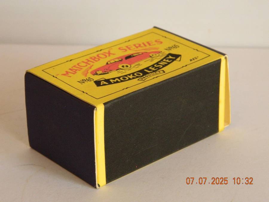 MATCHBOX SERIES  -  NO. 65  -  JAGUAR  3.4 LITRE