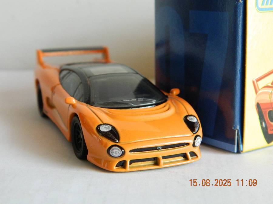 MATCHBOX COLLECTORS  -  07  -   1993  -  JAGUAR XJ220S