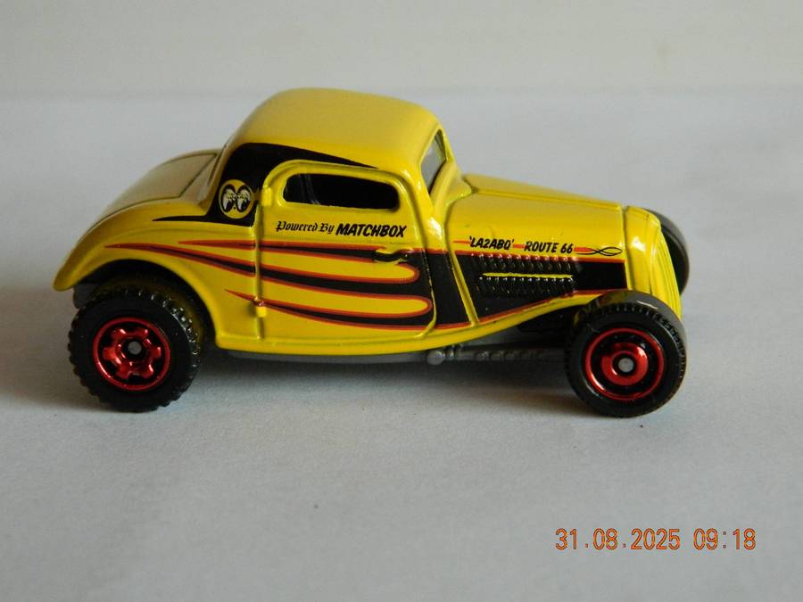 MATCHBOX    -  MB 327  -   1933  FORD COUPE