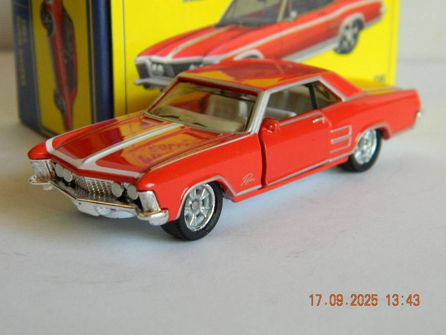 MATCHBOX COLLECTORS  -  08  -   1964 - BUICK RIVIERA