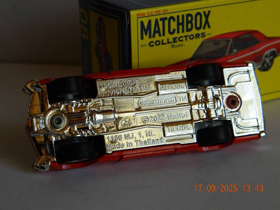 MATCHBOX COLLECTORS  -  08  -   1964 - BUICK RIVIERA