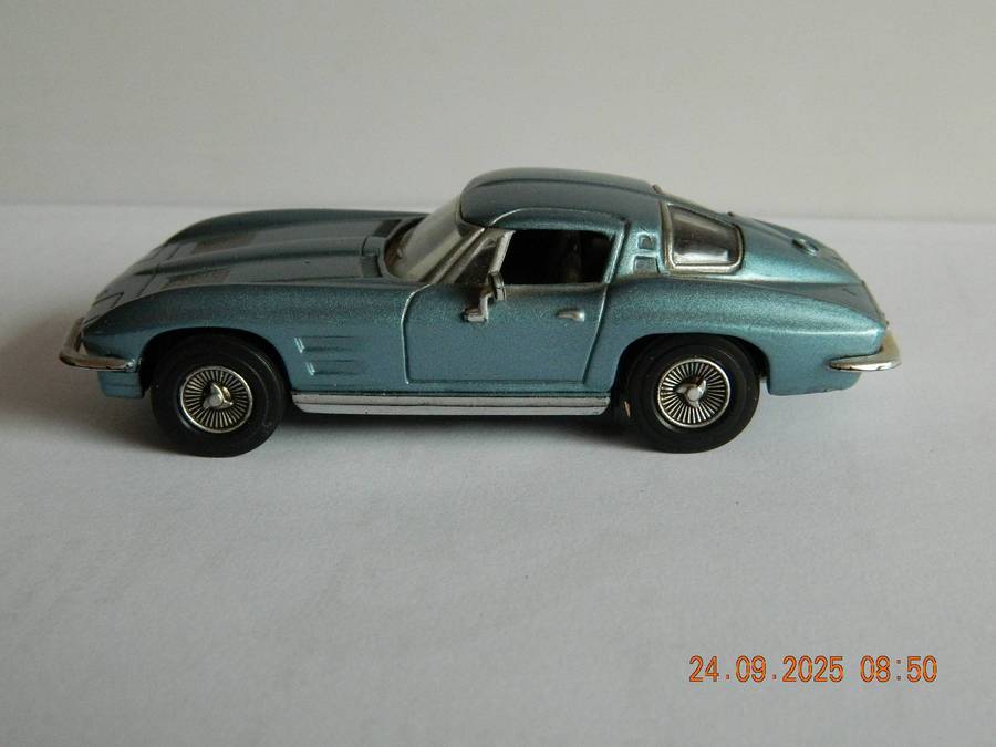 DELPRADO COLLECTION   -    1963  CHEVROLET CORVETTE