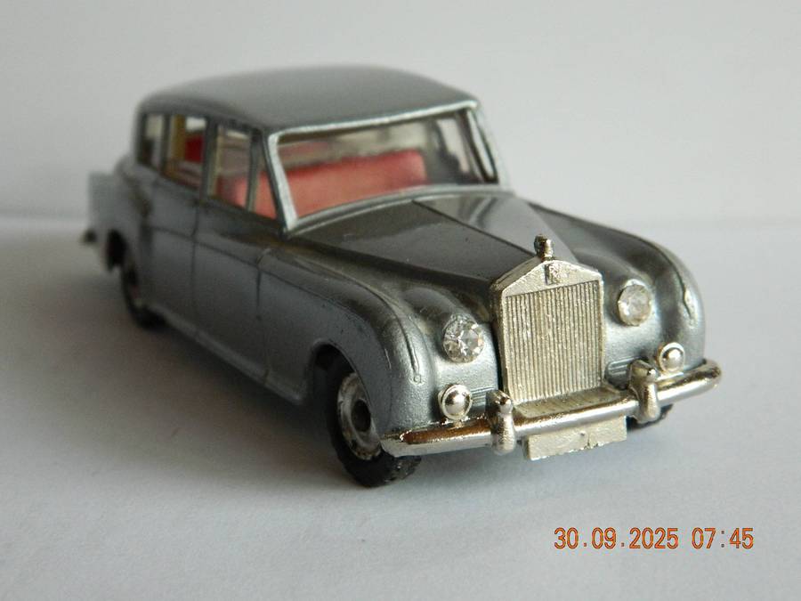 DINKY TOYS  -  198  -  ROLLS ROYCE PHANTOM V